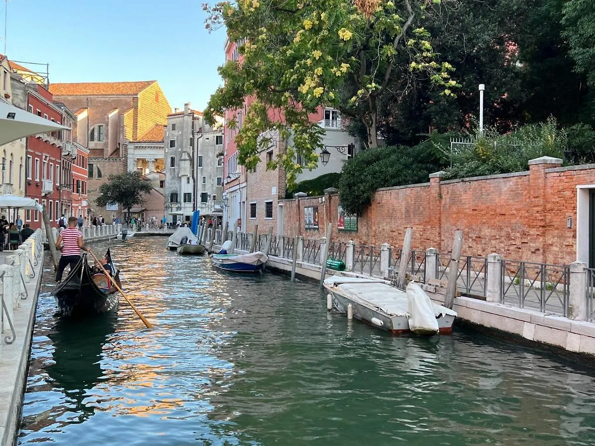 Venice Luxury Suite - Private Jacuzzi And Design 0*,  Italy