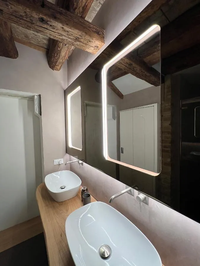 Venice Luxury Suite - Private Jacuzzi And Design Apartment